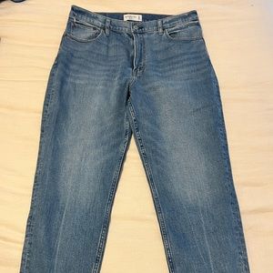 ABERCROMBIE AND FITCH A&F MOM JEAN HIGH RISE